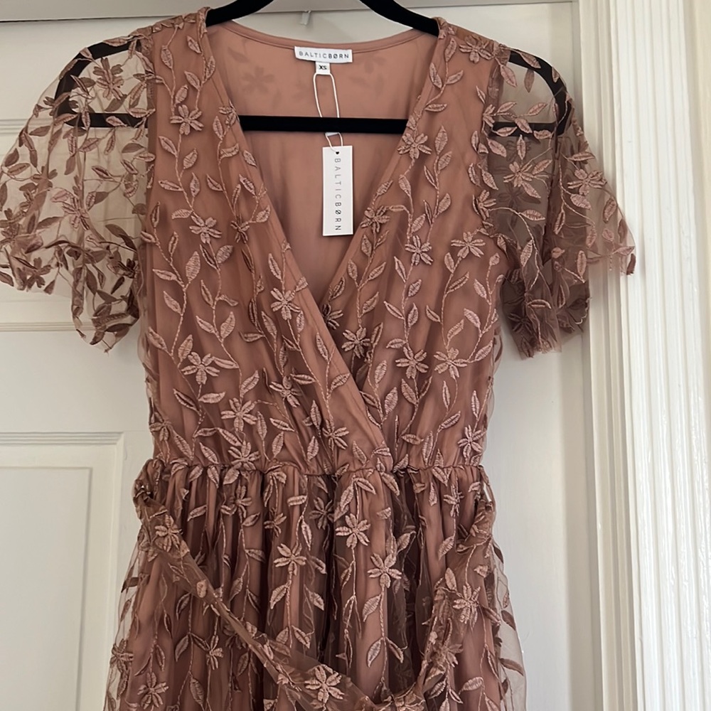 Marseille Embossed Maxi Dress in Dusty Rose